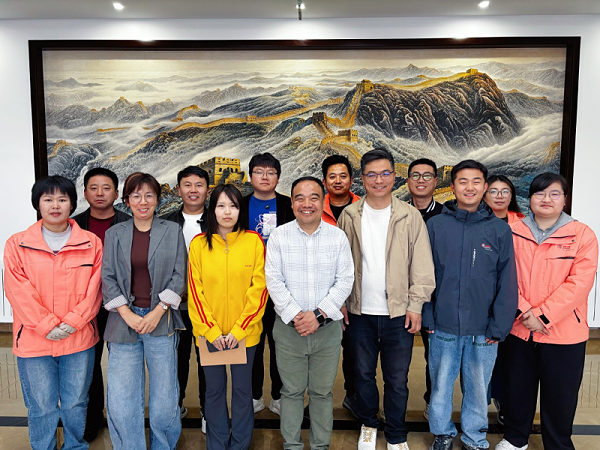 dadc7df929a54f5695abc0bcb4c9bc2e